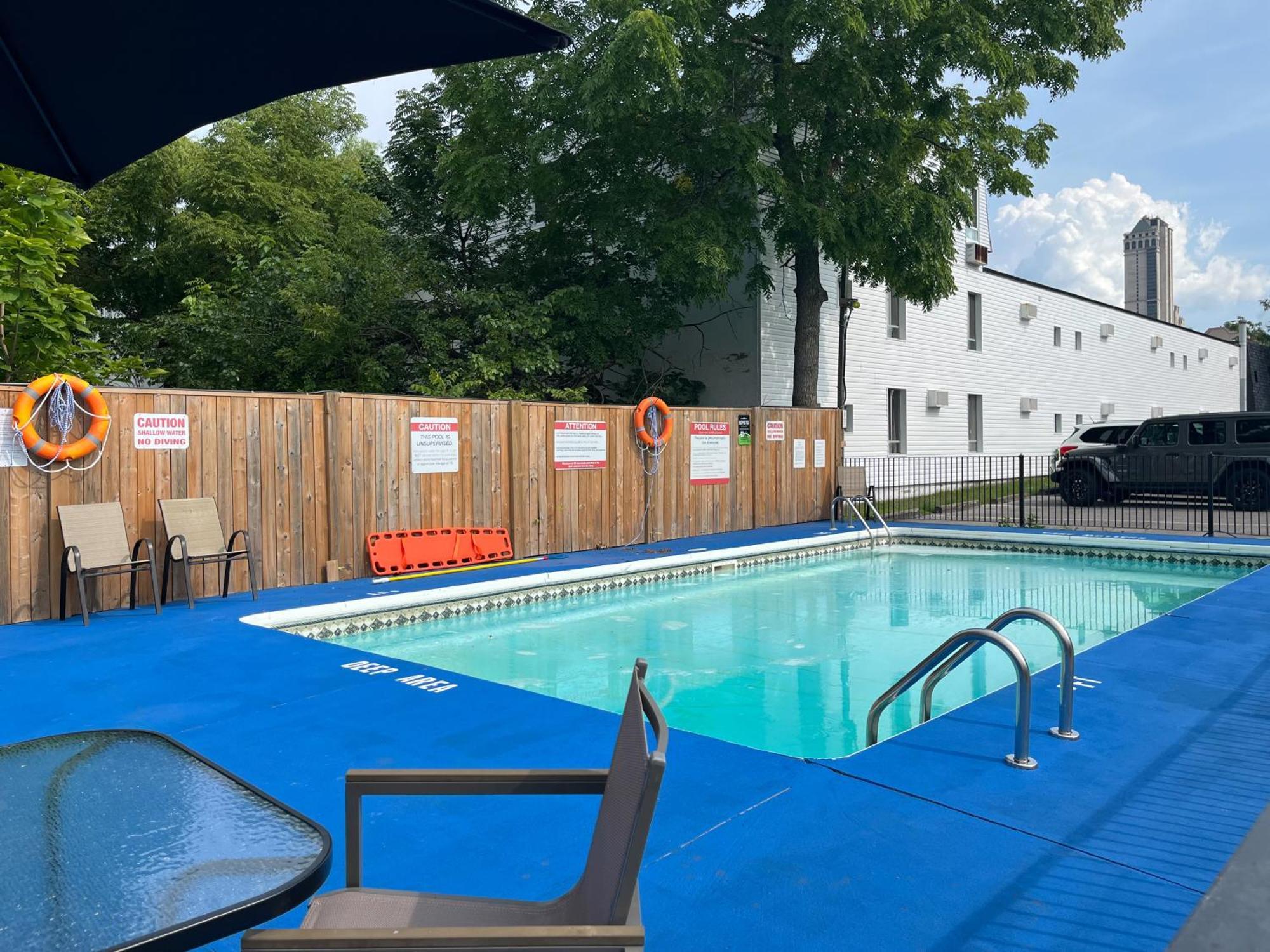 Motel 6 Niagara Falls, On Near The Falls Bagian luar foto