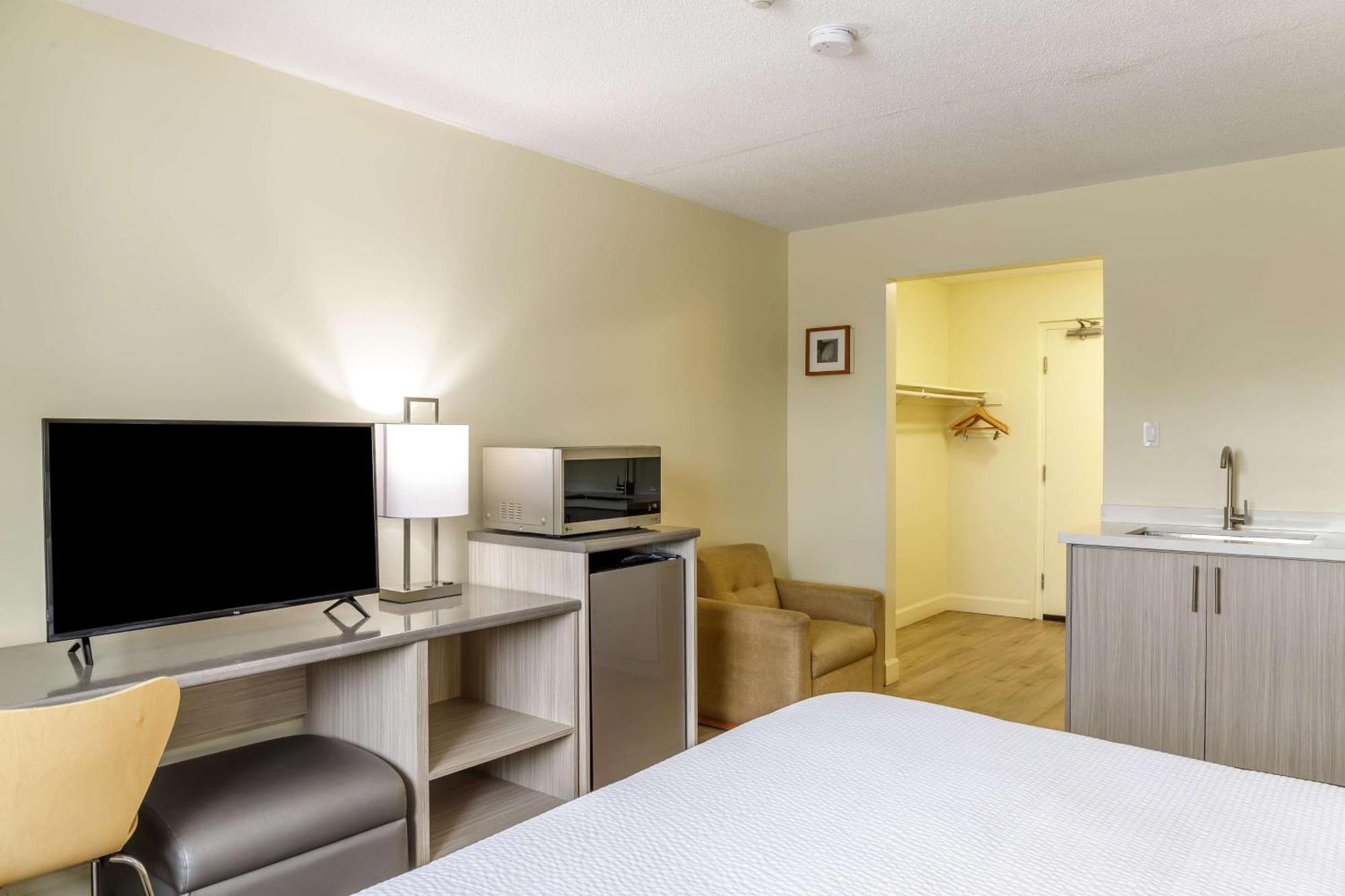 Motel 6 Niagara Falls, On Near The Falls Bagian luar foto