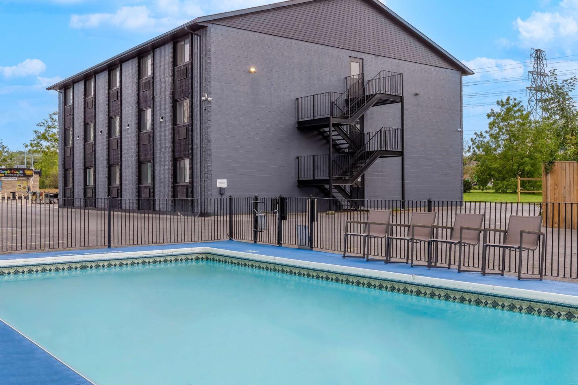 Motel 6 Niagara Falls, On Near The Falls Bagian luar foto