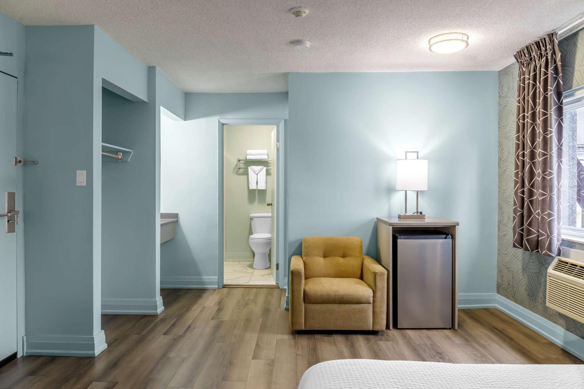 Motel 6 Niagara Falls, On Near The Falls Bagian luar foto
