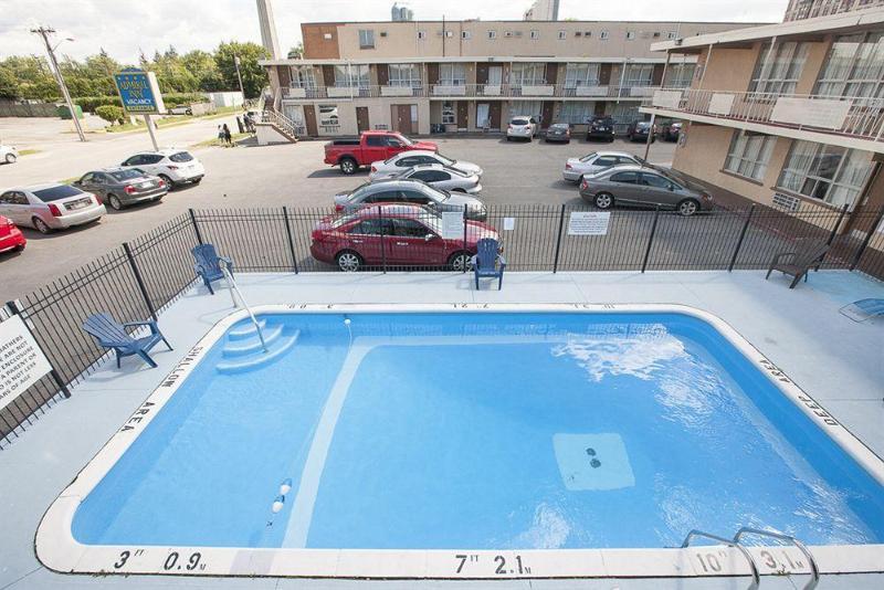 Motel 6 Niagara Falls, On Near The Falls Bagian luar foto