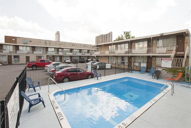 Motel 6 Niagara Falls, On Near The Falls Bagian luar foto